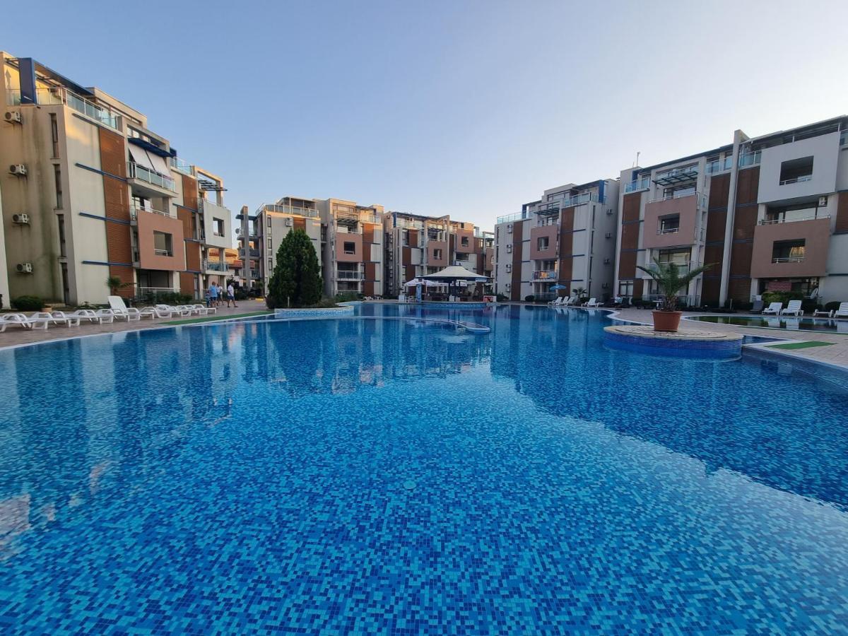 Studio Apartment With Balcony 300M From Beach Sunny Beach Exterior foto